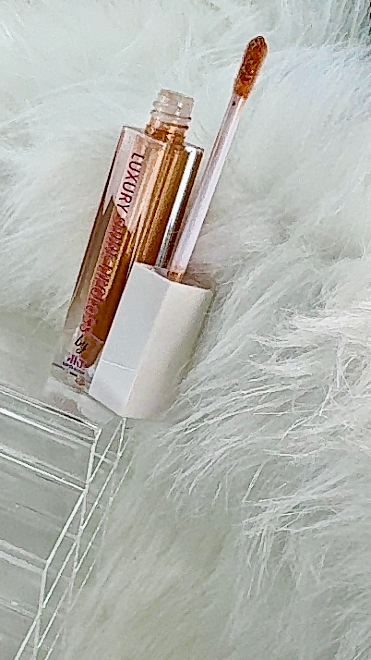 EXQUISITE SHINE LIPGLOSS