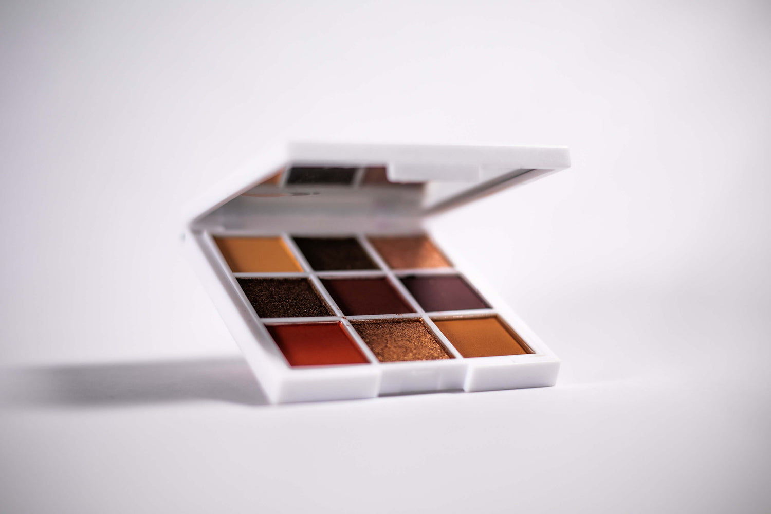 ON THE GO EYESHADOW MINIS